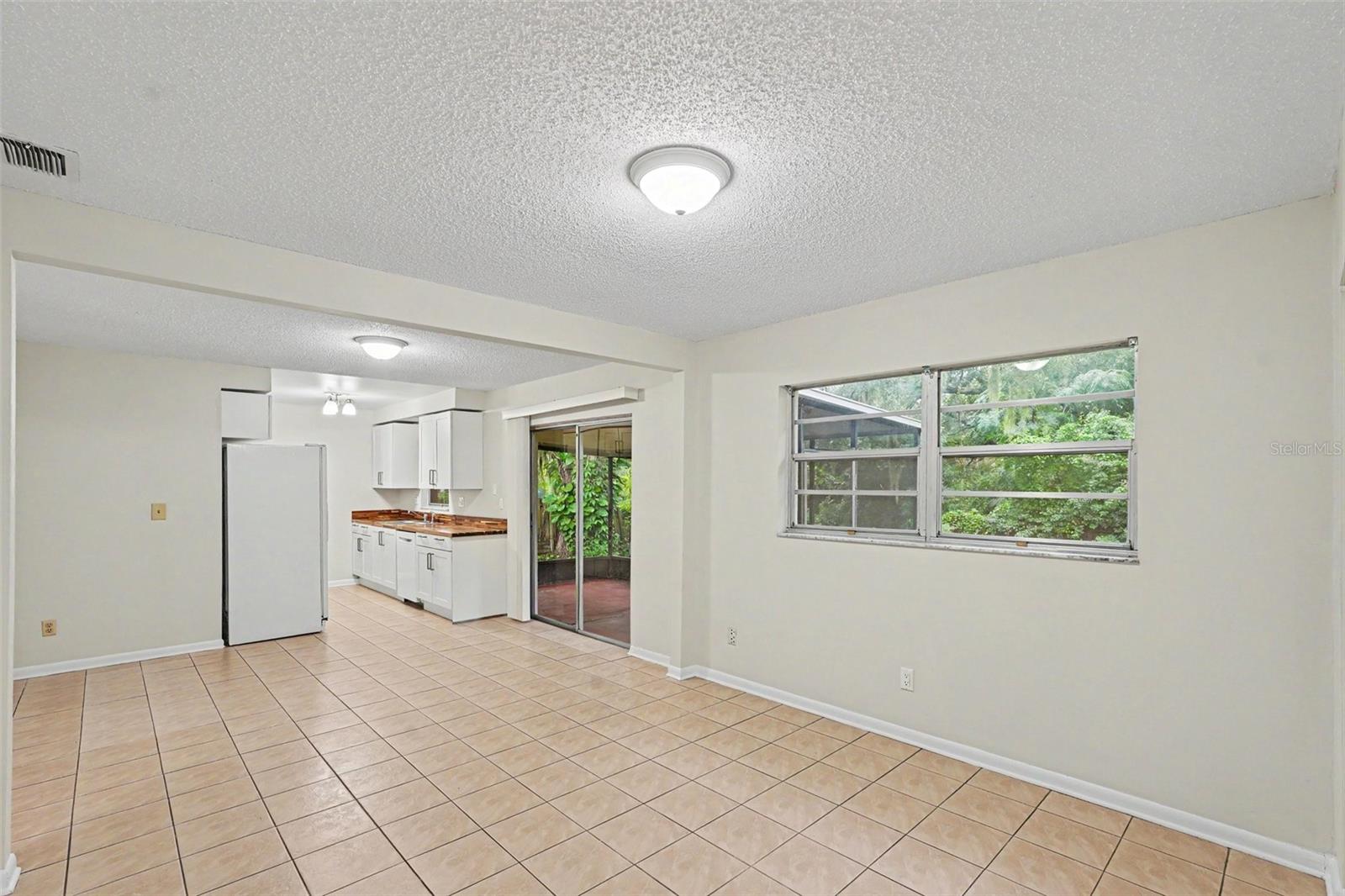 1122 ESTATEWOOD DR — photo 7