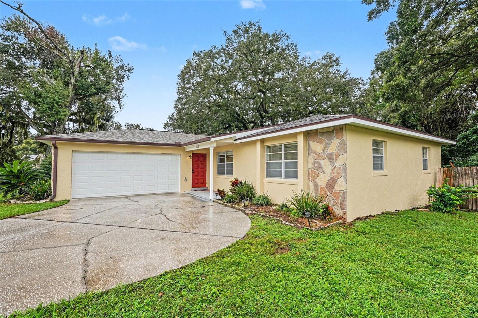 1122 ESTATEWOOD DR — photo 3