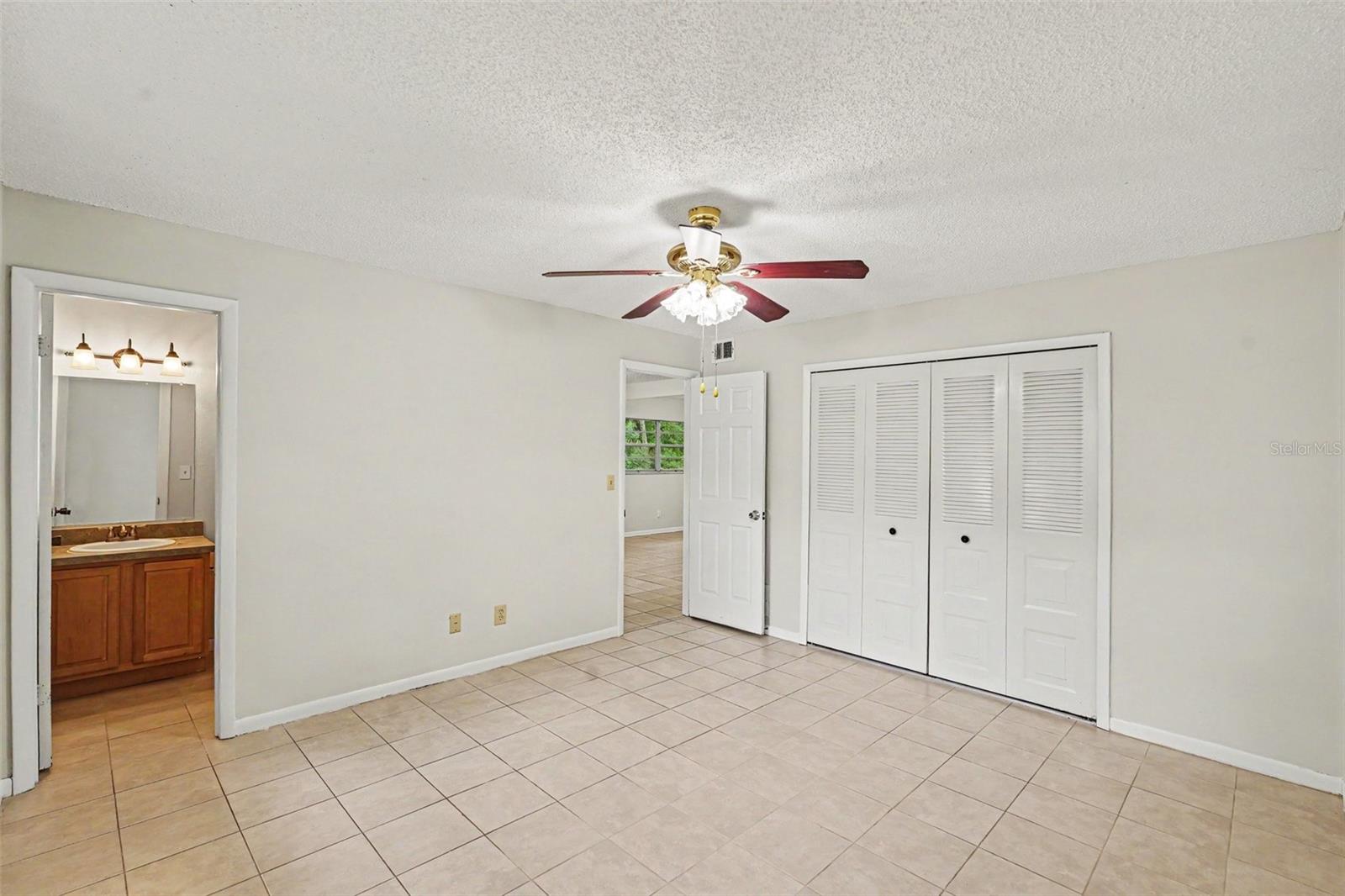 1122 ESTATEWOOD DR — photo 11