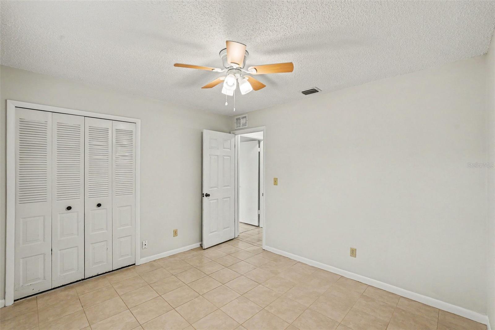1122 ESTATEWOOD DR — photo 14