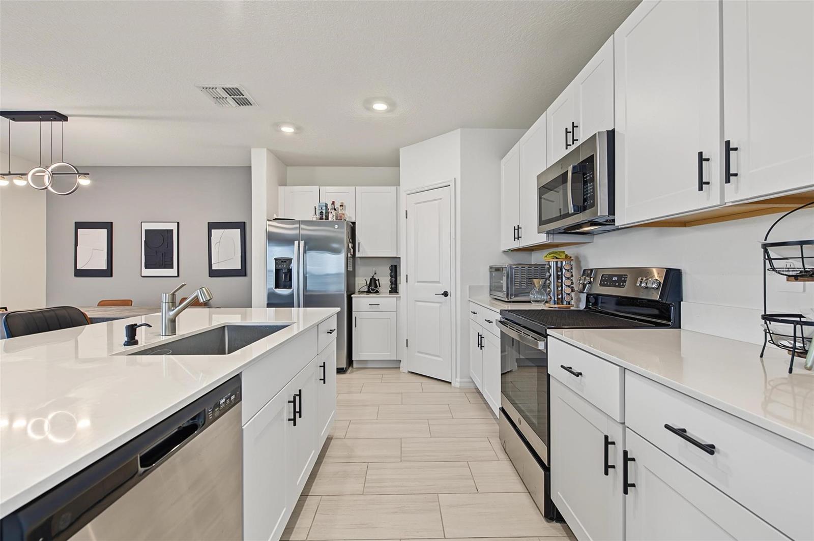 11621 RADIANT SHORE LOOP — photo 21