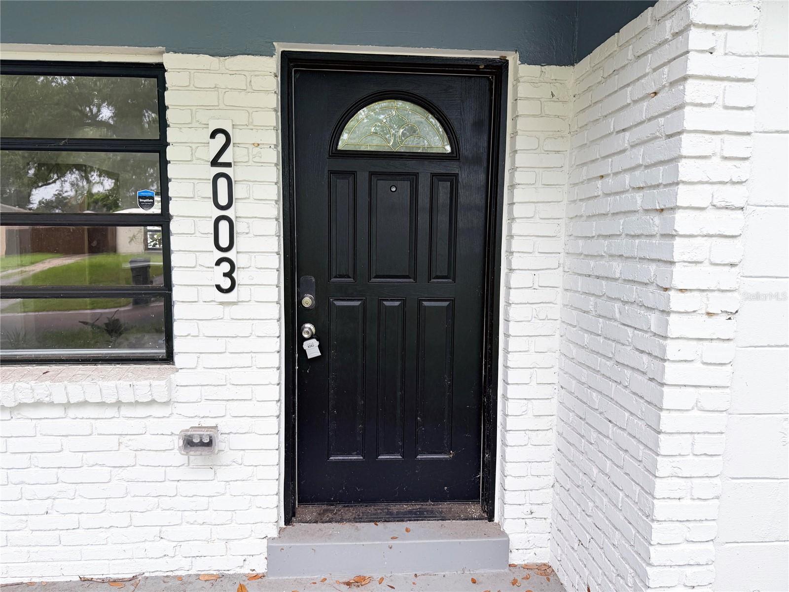 2003 E CLINTON ST — photo 9