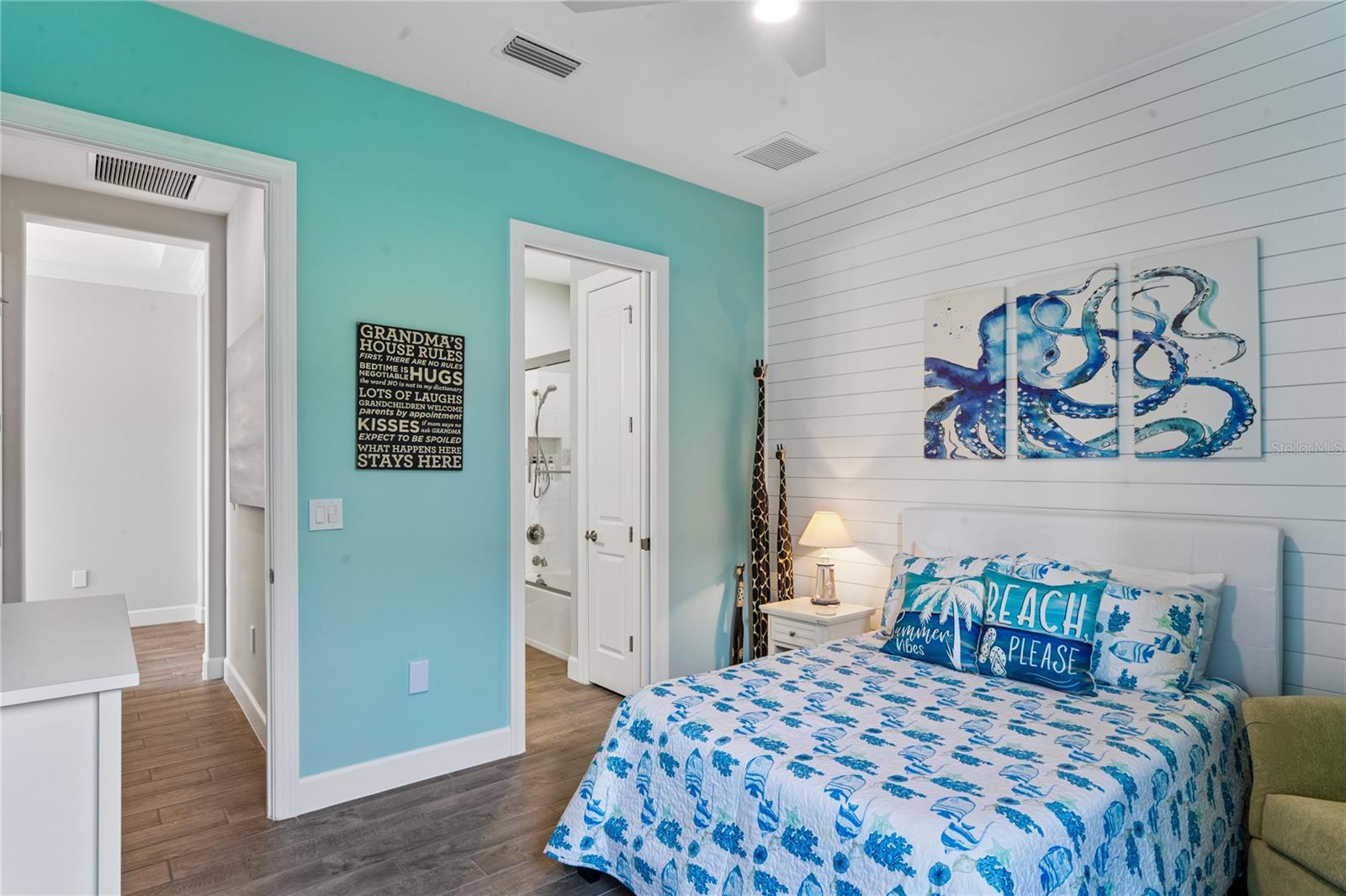 10813 CALLUNA DR — photo 24