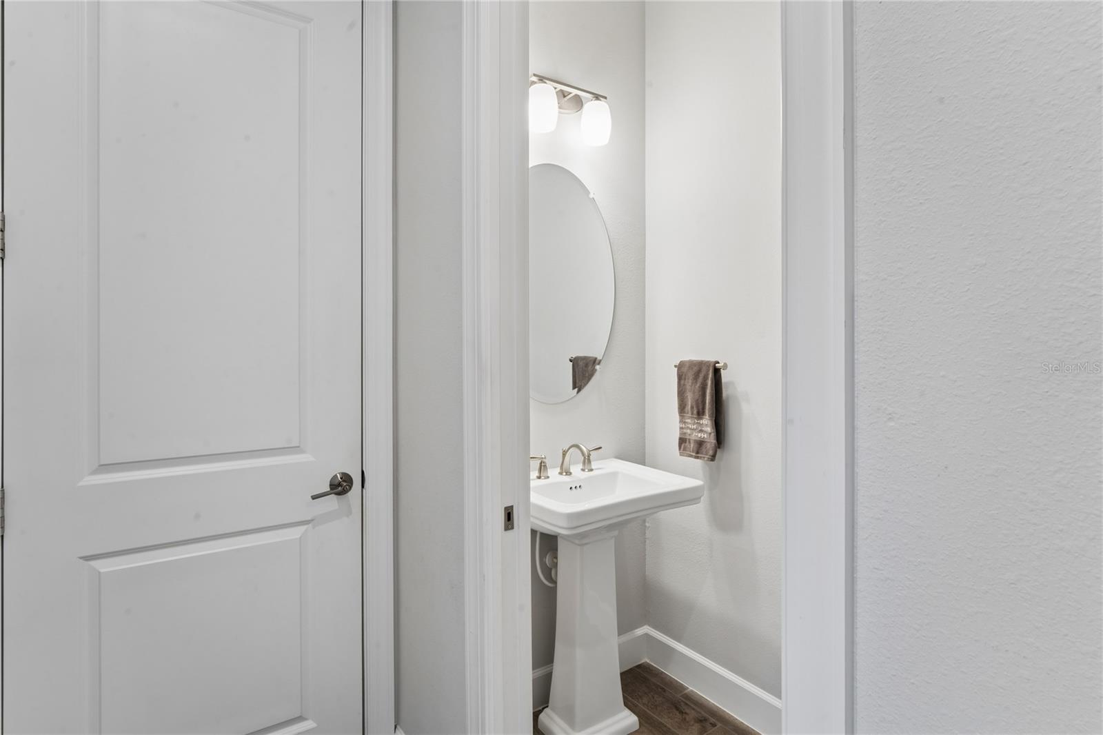 10813 CALLUNA DR — photo 37