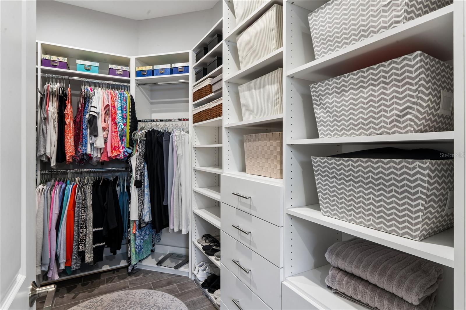 10813 CALLUNA DR — photo 16