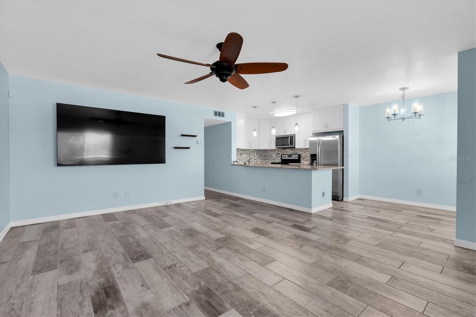 8039 GARDEN DR #209 — photo 6