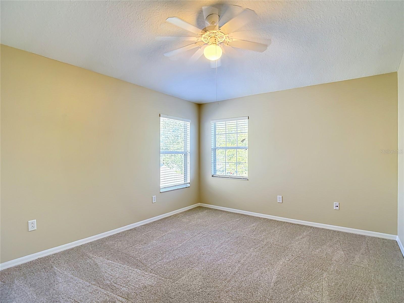 10016 PERTHSHIRE CIR — photo 33
