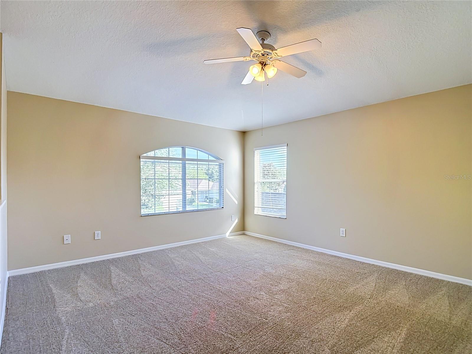 10016 PERTHSHIRE CIR — photo 27