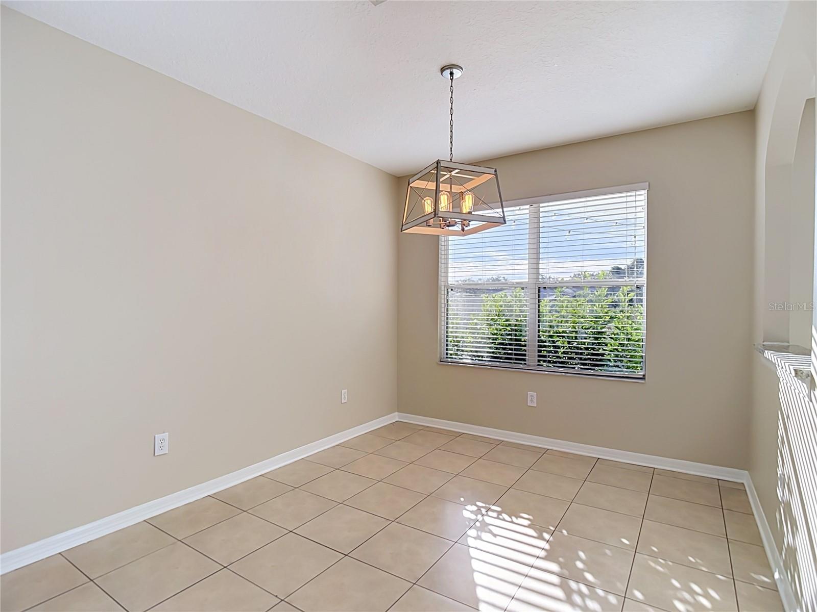 10016 PERTHSHIRE CIR — photo 12