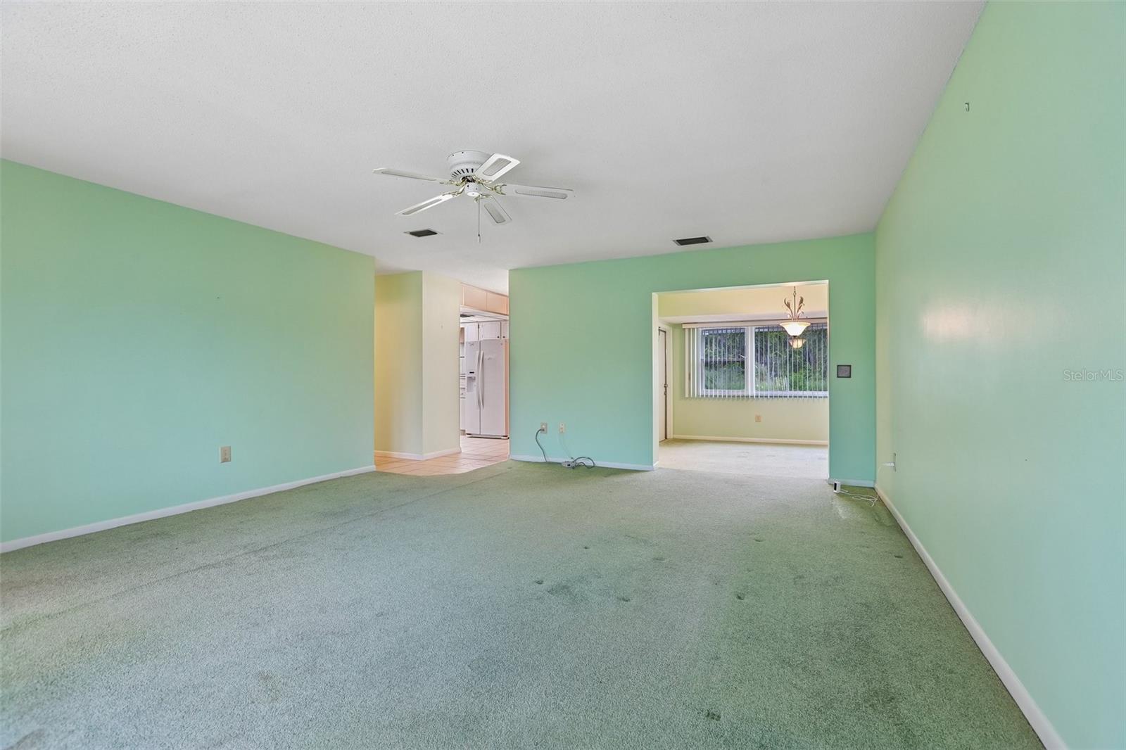 1722 W DEL WEBB BLVD — photo 8