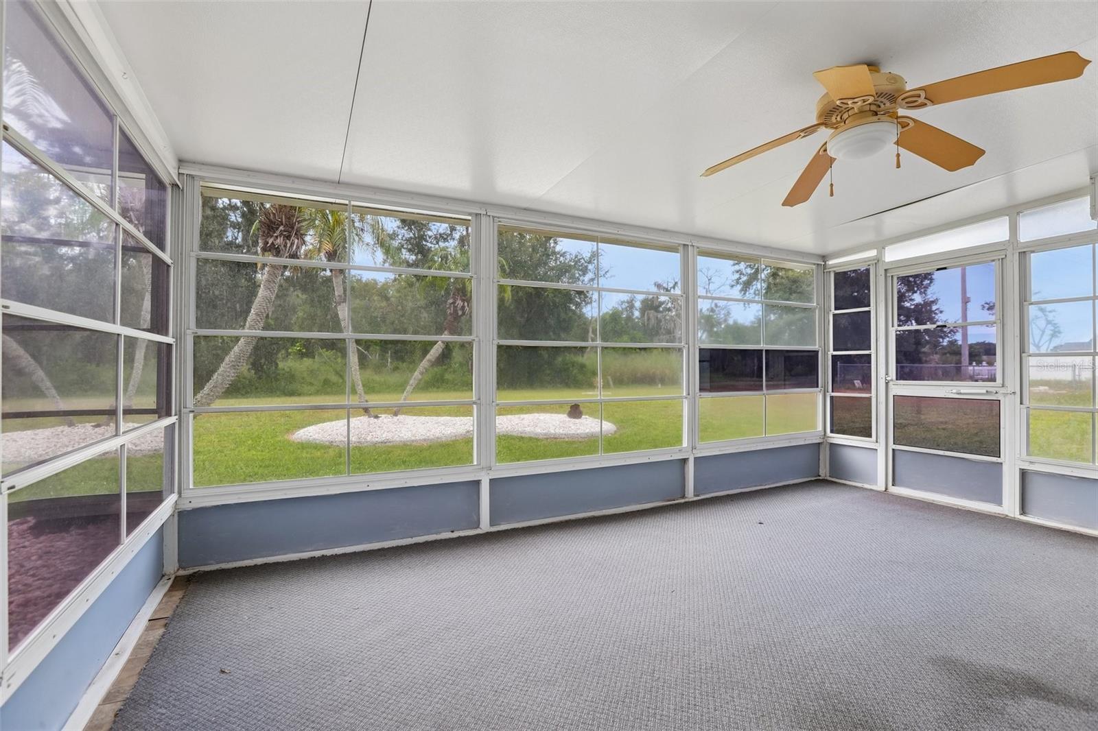 1722 W DEL WEBB BLVD — photo 36
