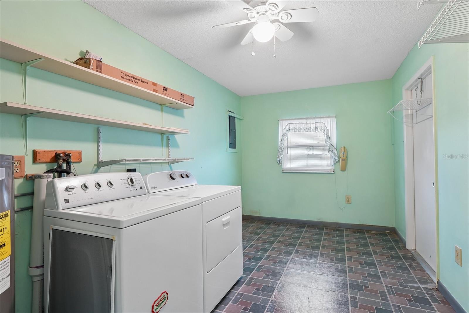 1722 W DEL WEBB BLVD — photo 31