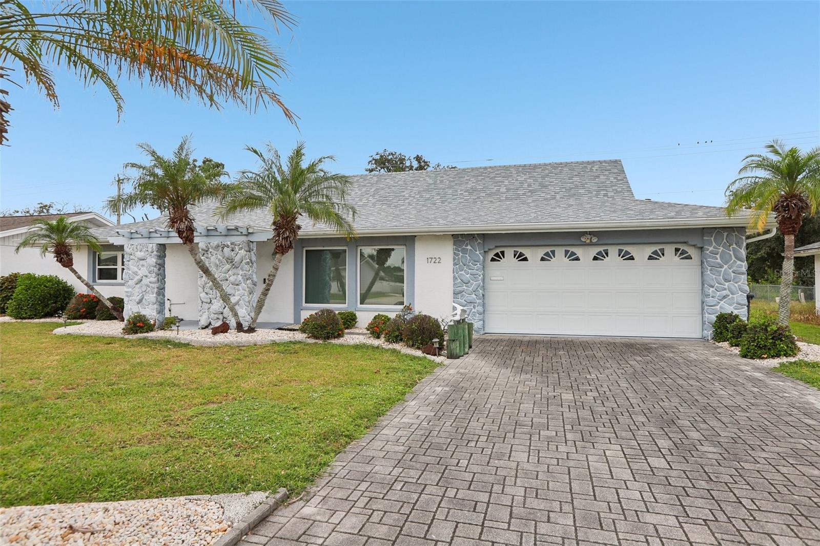 1722 W DEL WEBB BLVD — photo 2