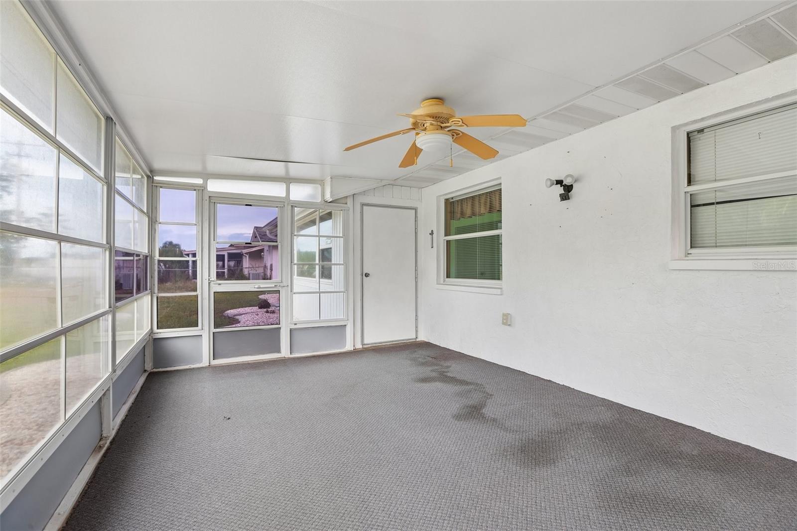 1722 W DEL WEBB BLVD — photo 35