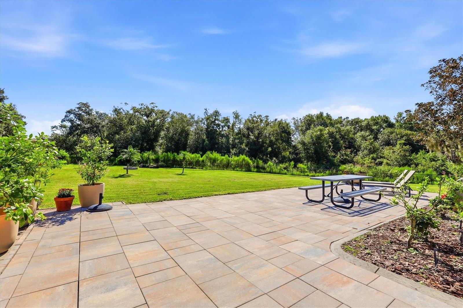 1753 KINGSDOWN DR — photo 33