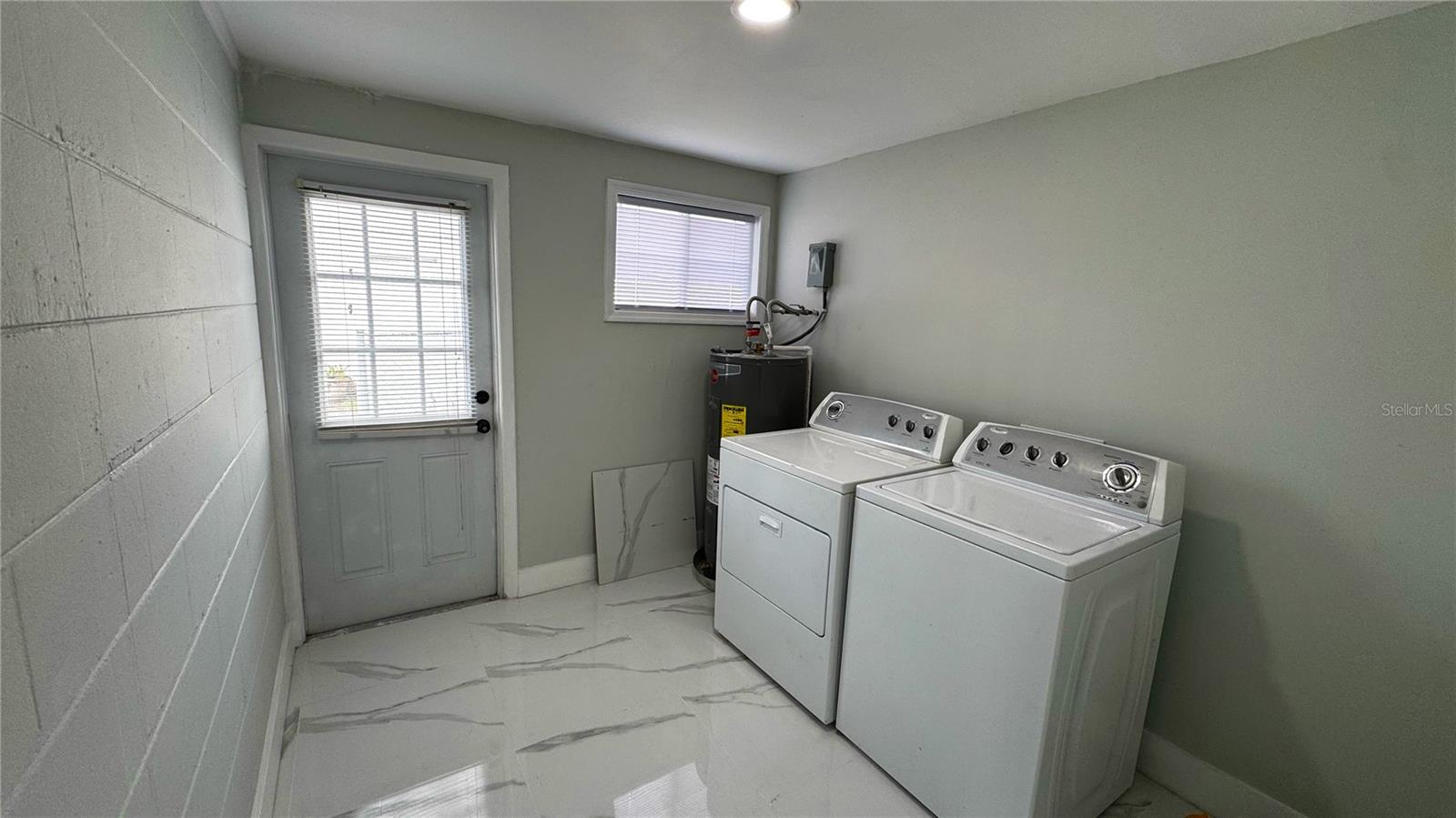 130 VIRGINIA CT — photo 32