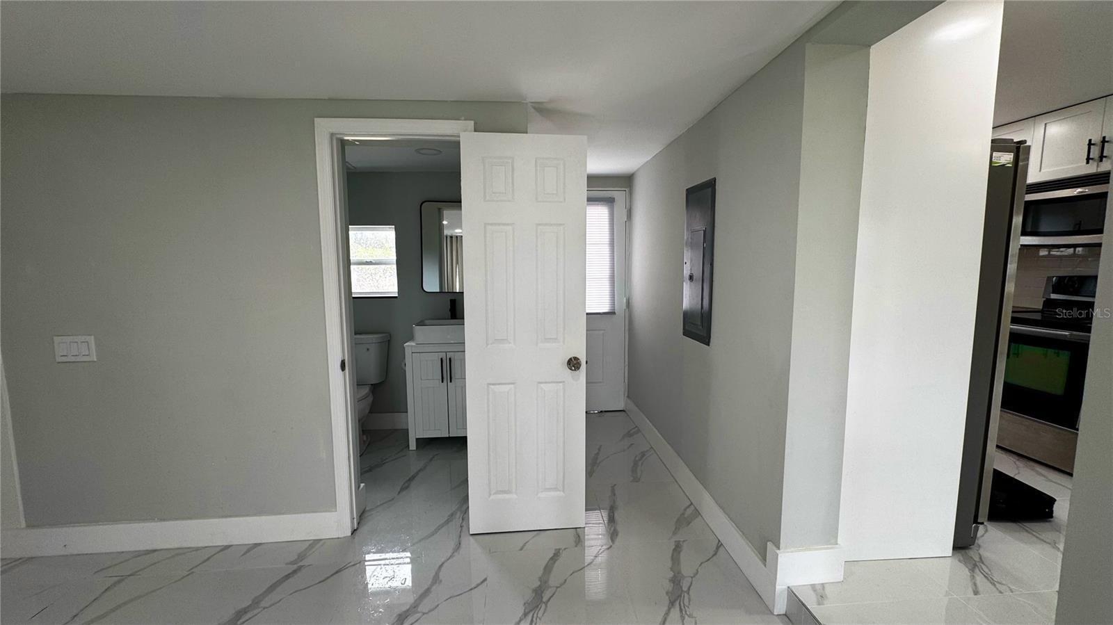 130 VIRGINIA CT — photo 28