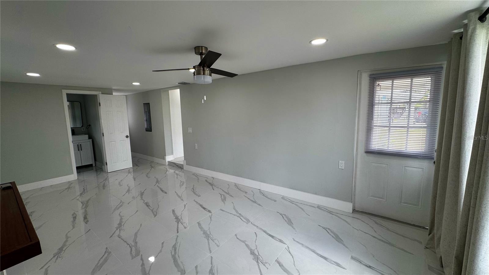 130 VIRGINIA CT — photo 26