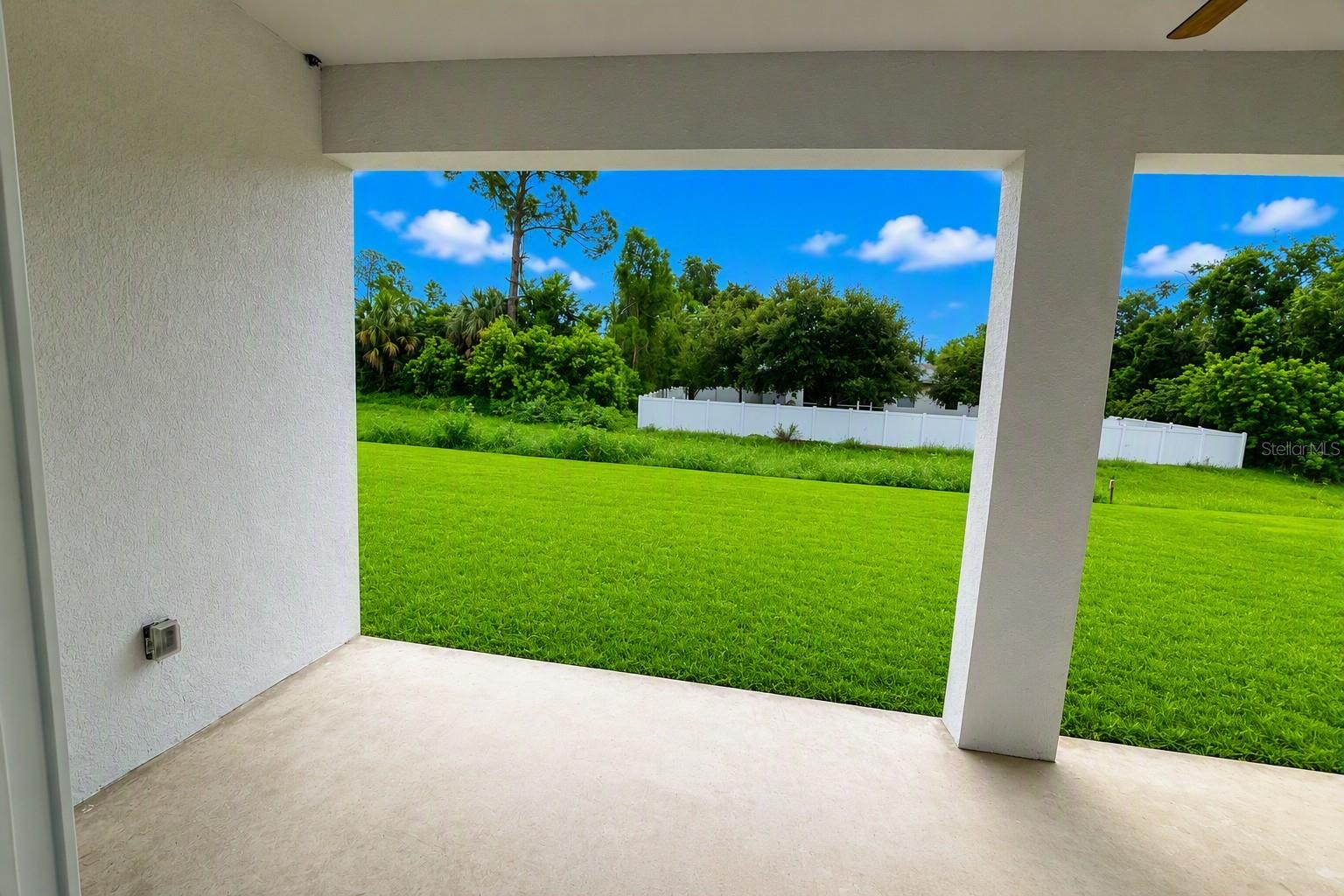3046 JEANNIN DR — photo 21