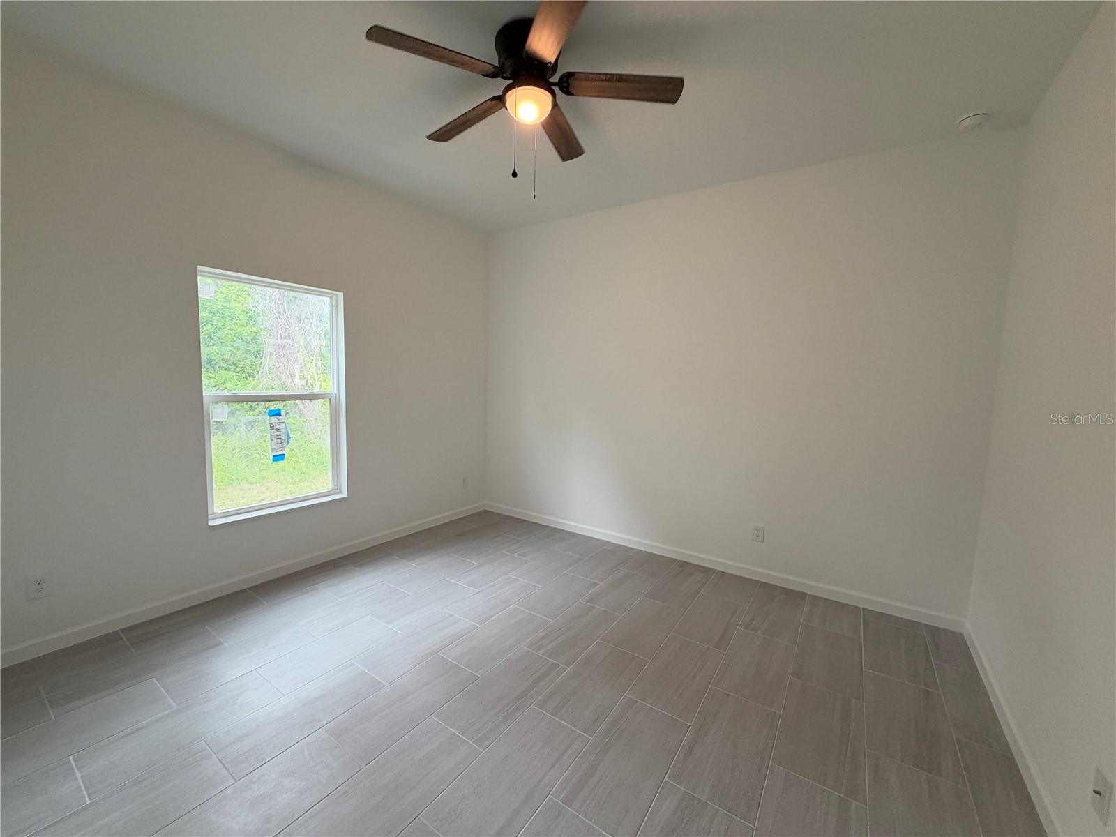 3046 JEANNIN DR — photo 14