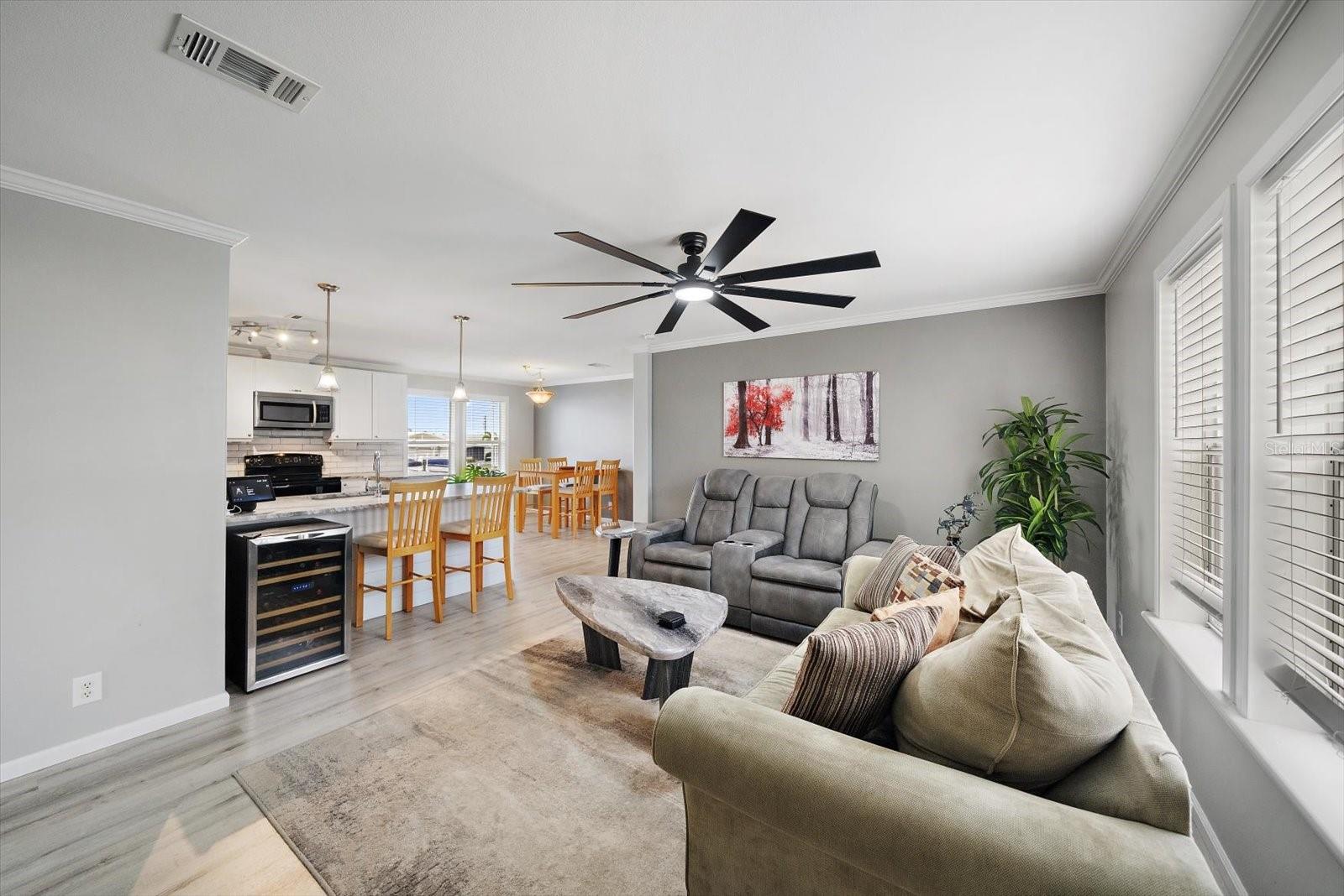 298 BAHAMA DR — photo 5