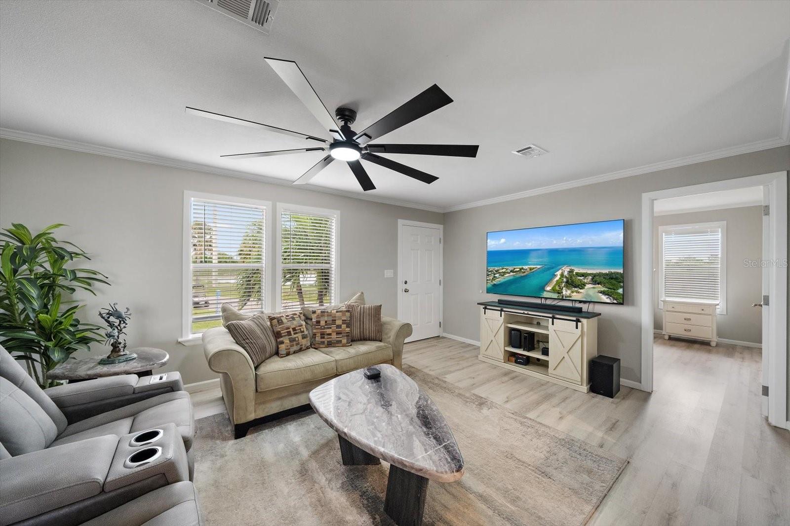 298 BAHAMA DR — photo 7