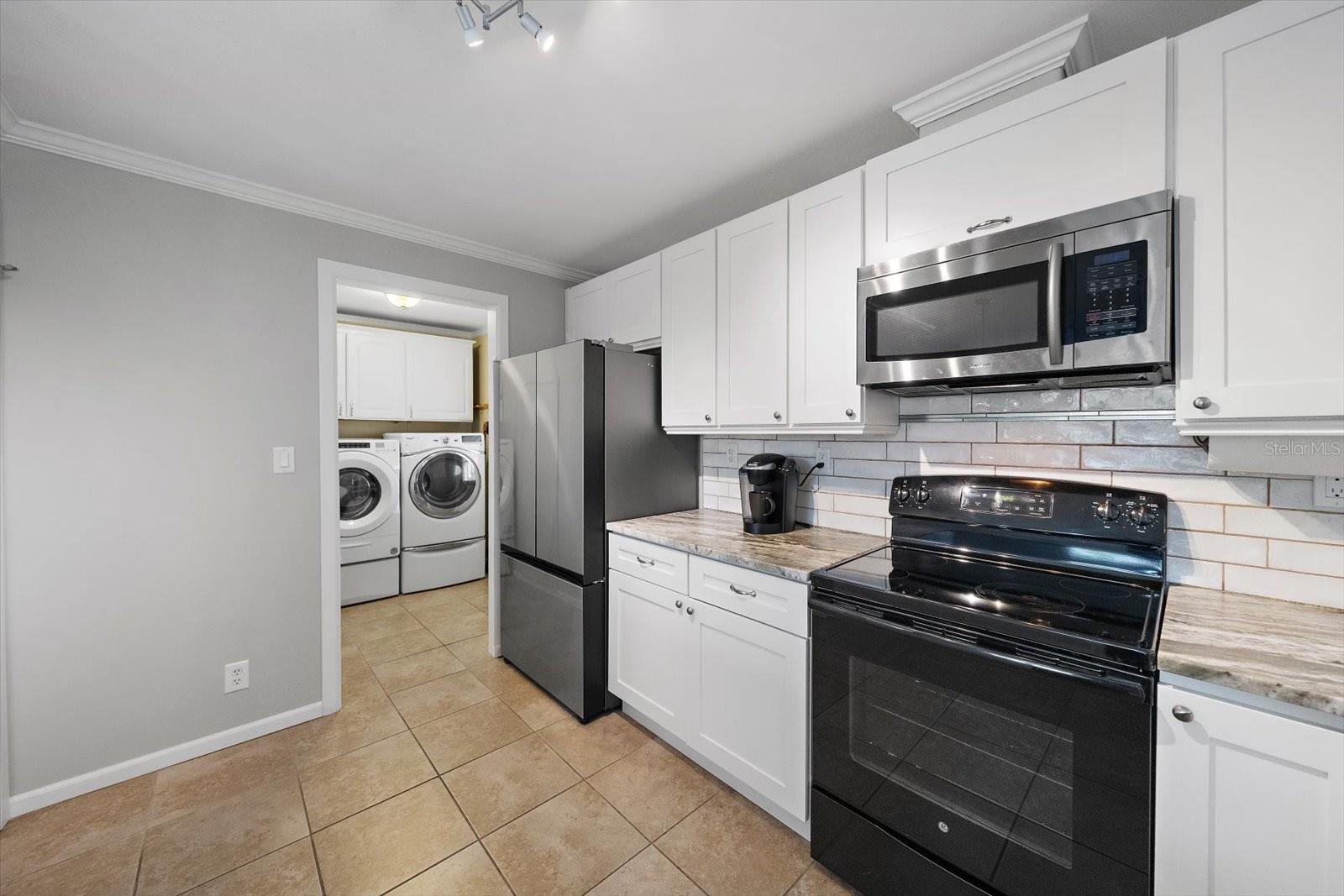 298 BAHAMA DR — photo 15