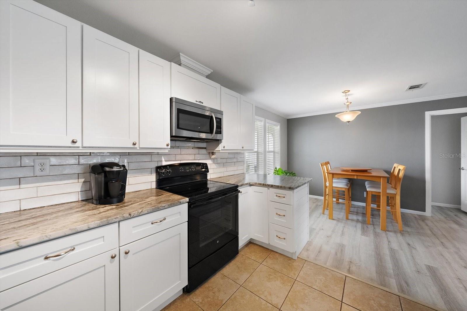 298 BAHAMA DR — photo 14