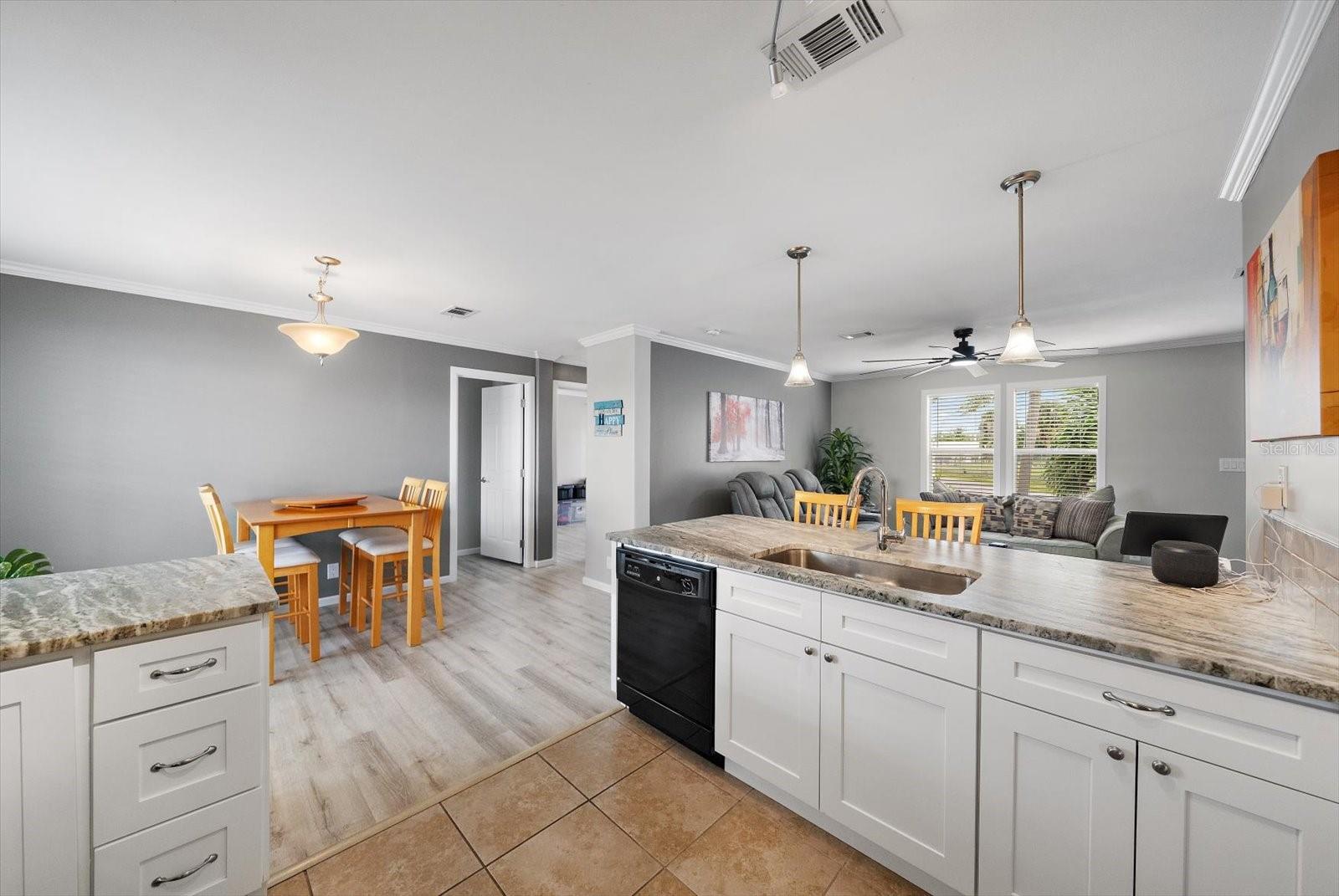 298 BAHAMA DR — photo 11