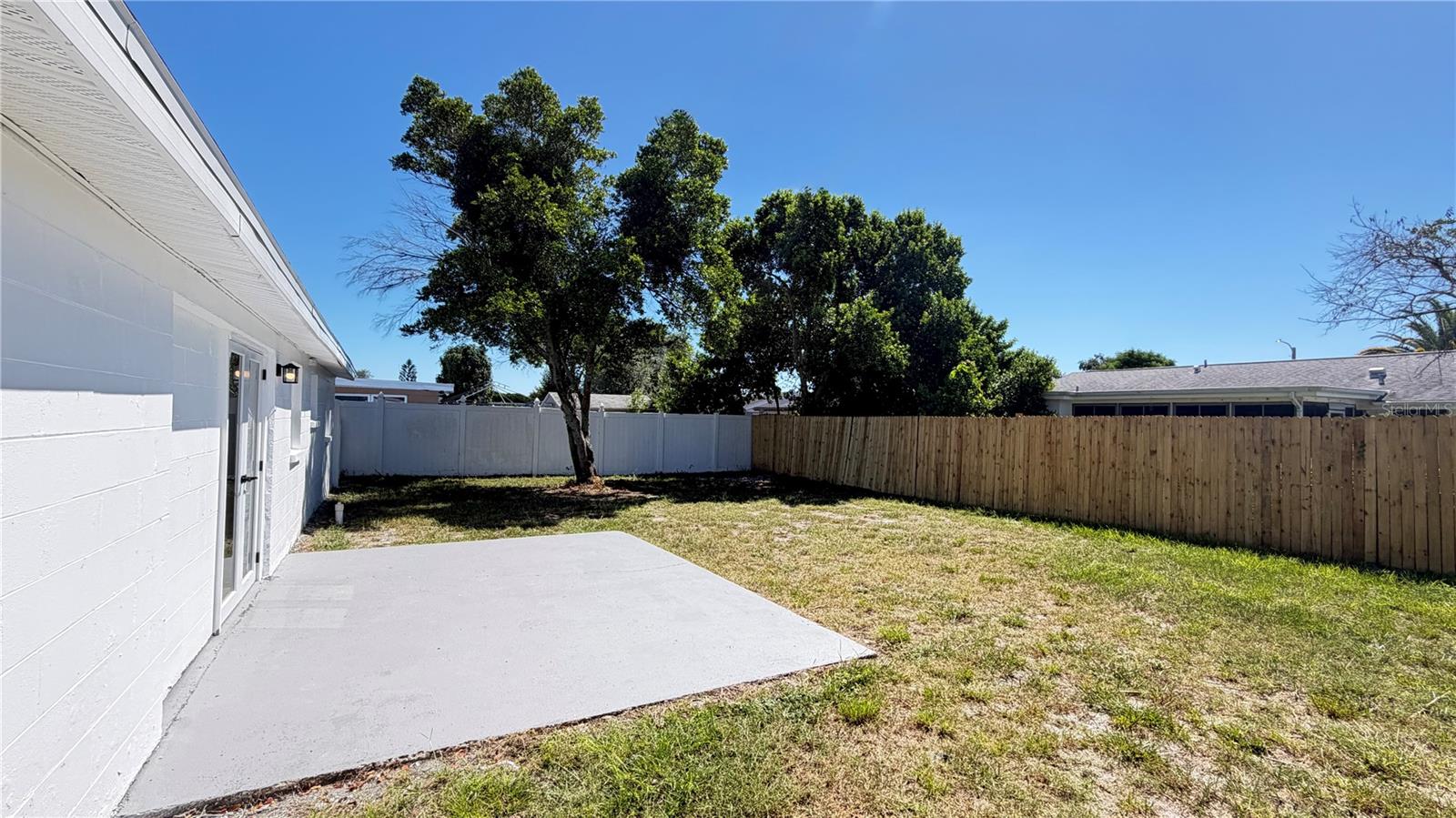 7330 MAYFIELD DR — photo 19