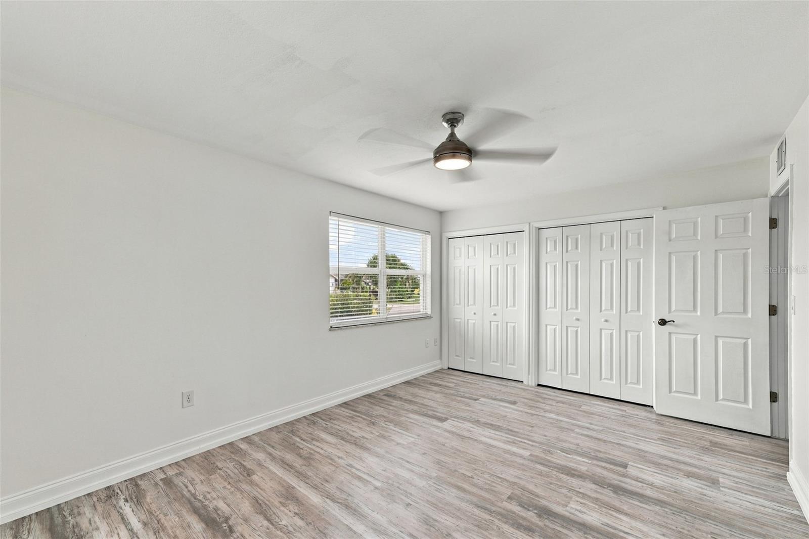 1810 MILFORD CIR — photo 31