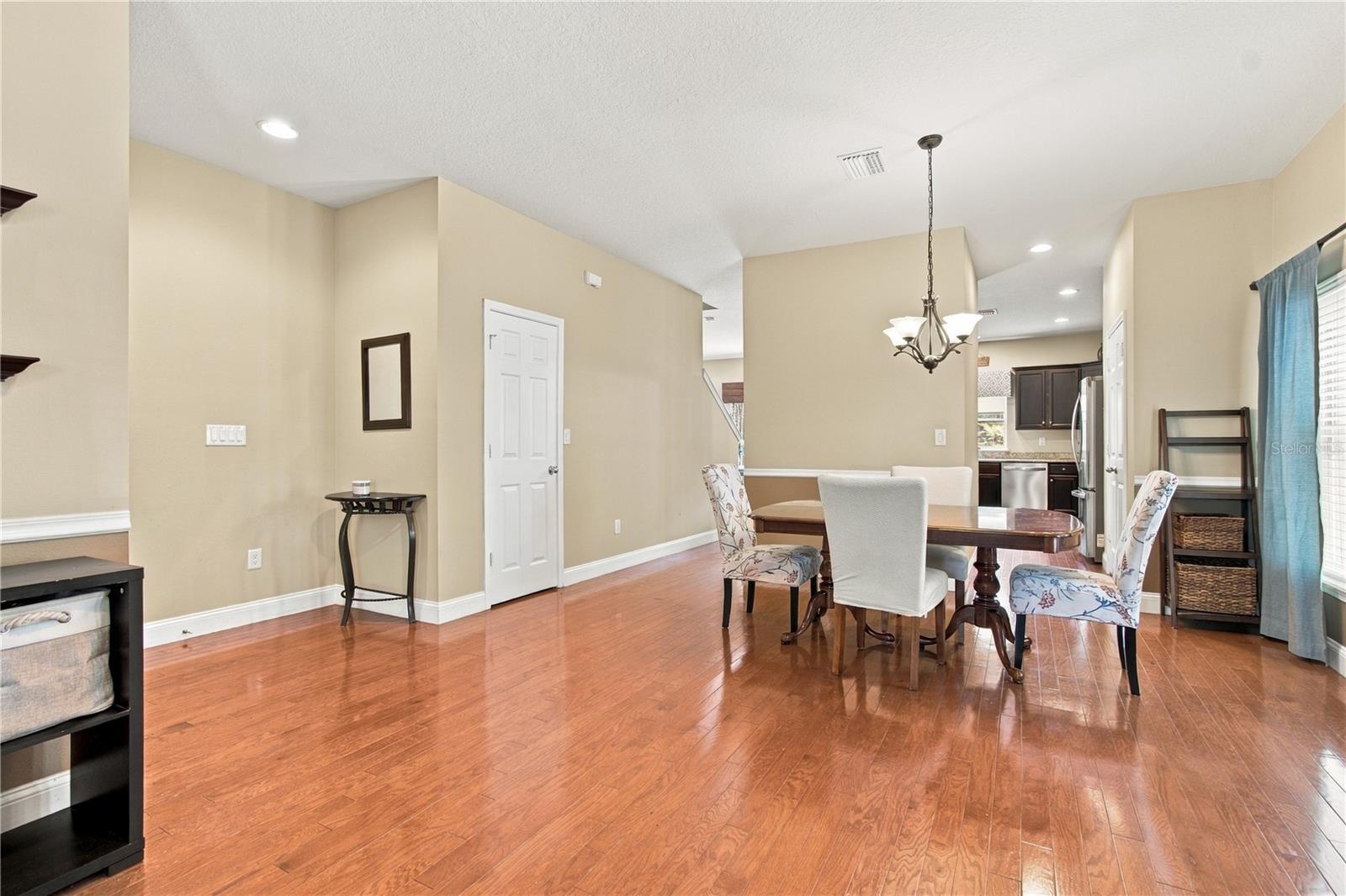 3161 WINGLEWOOD CIR — photo 11