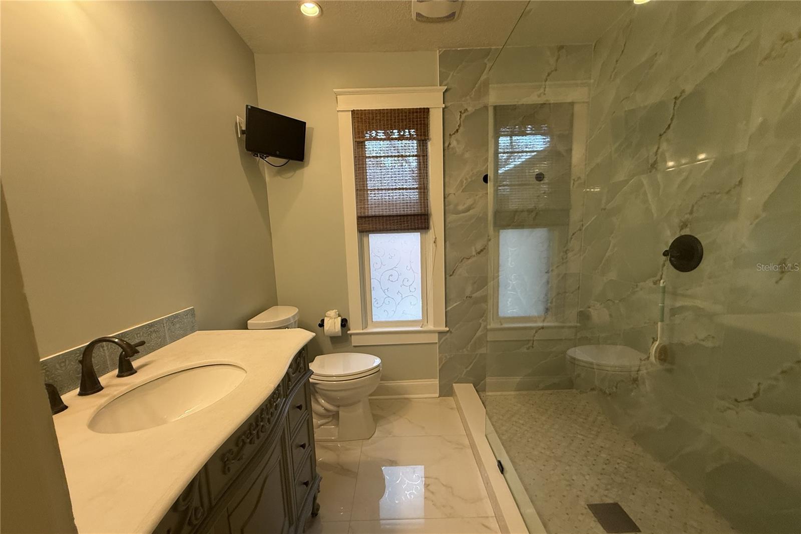 1016 E POWHATAN AVE — photo 26