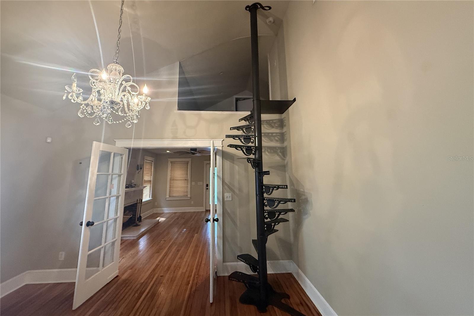 1016 E POWHATAN AVE — photo 16