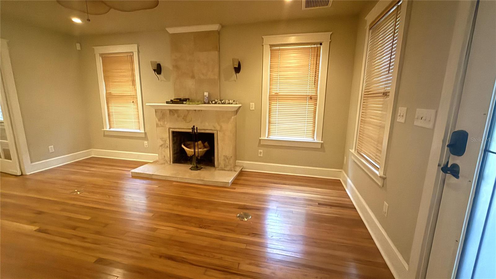 1016 E POWHATAN AVE — photo 5