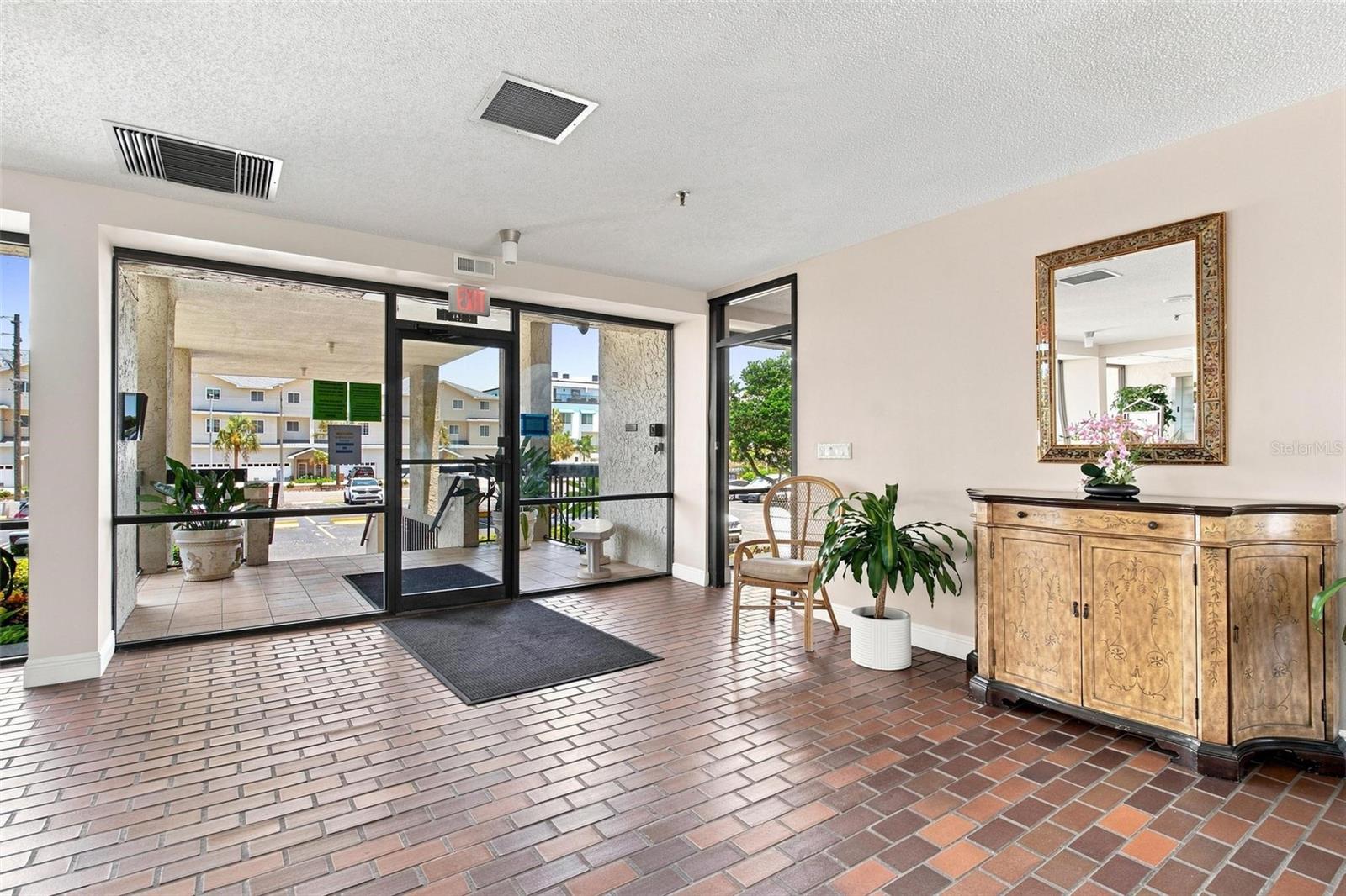 15462 GULF BLVD #604 — photo 34