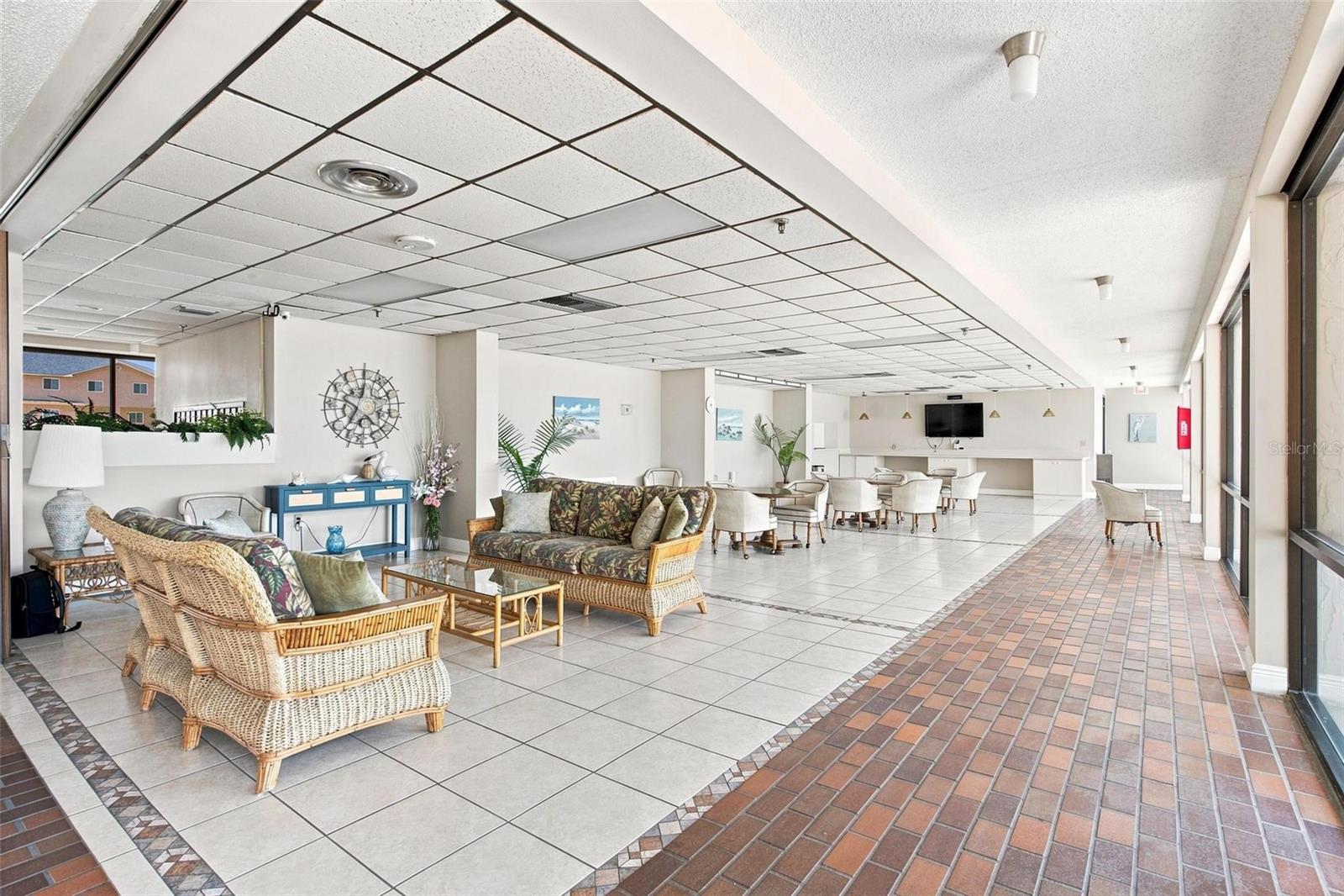 15462 GULF BLVD #604 — photo 38