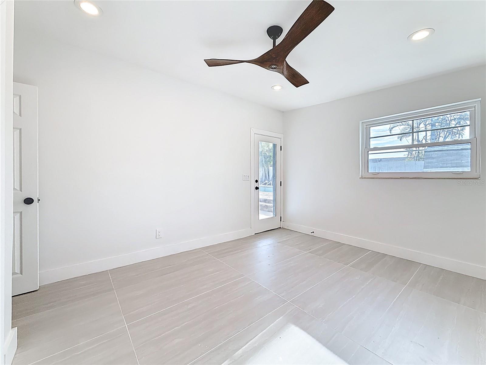4219 HELENA ST NE — photo 24