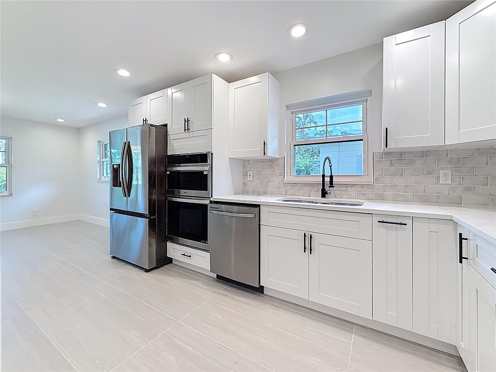 4219 HELENA ST NE — photo 14