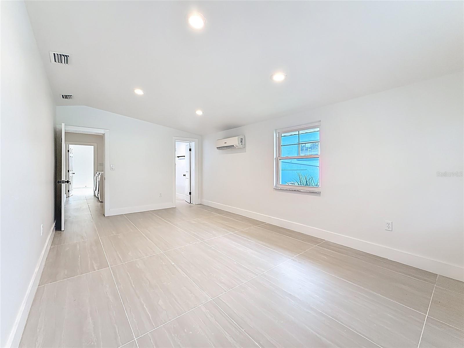 4219 HELENA ST NE — photo 28