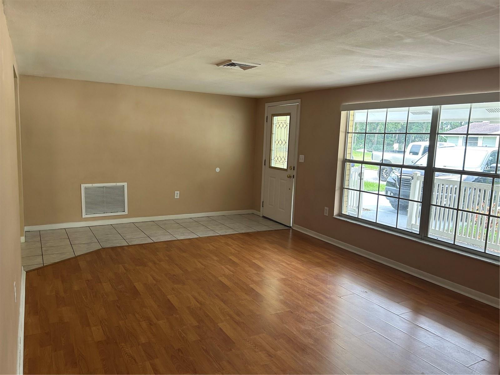 7259 MAGNOLIA VALLEY DR — photo 3