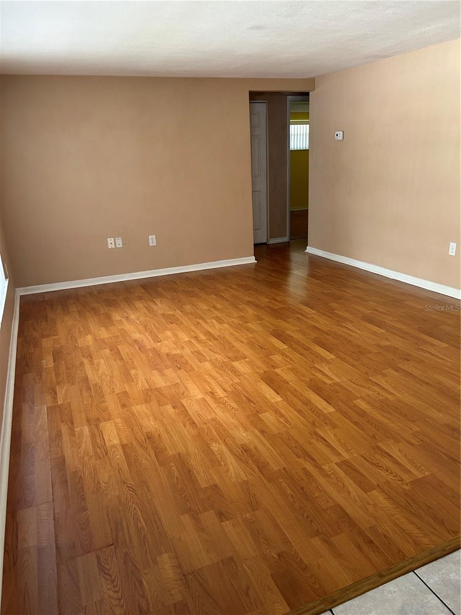7259 MAGNOLIA VALLEY DR — photo 4