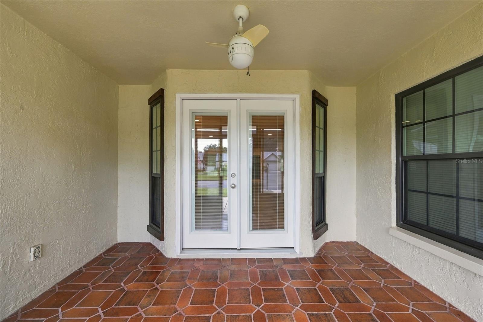 764 LAKEWOOD DR — photo 4