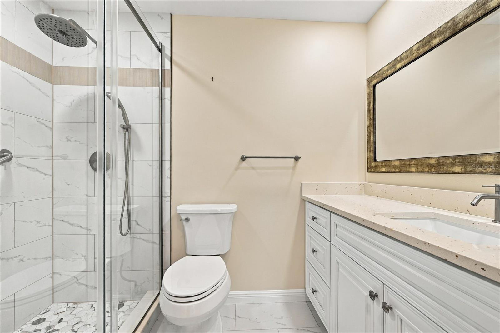 764 LAKEWOOD DR — photo 22