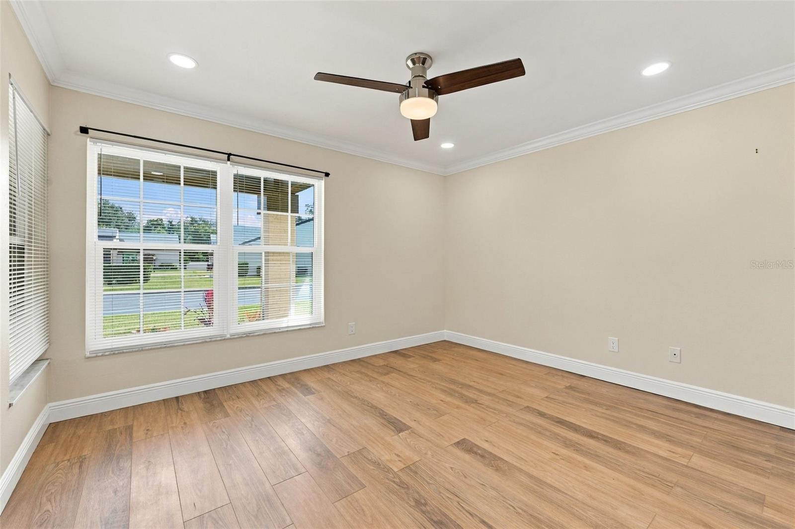 764 LAKEWOOD DR — photo 20