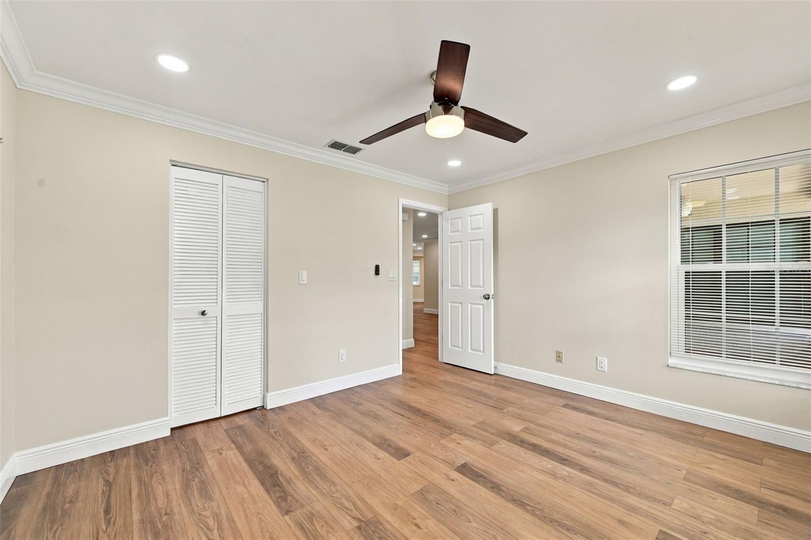 764 LAKEWOOD DR — photo 21