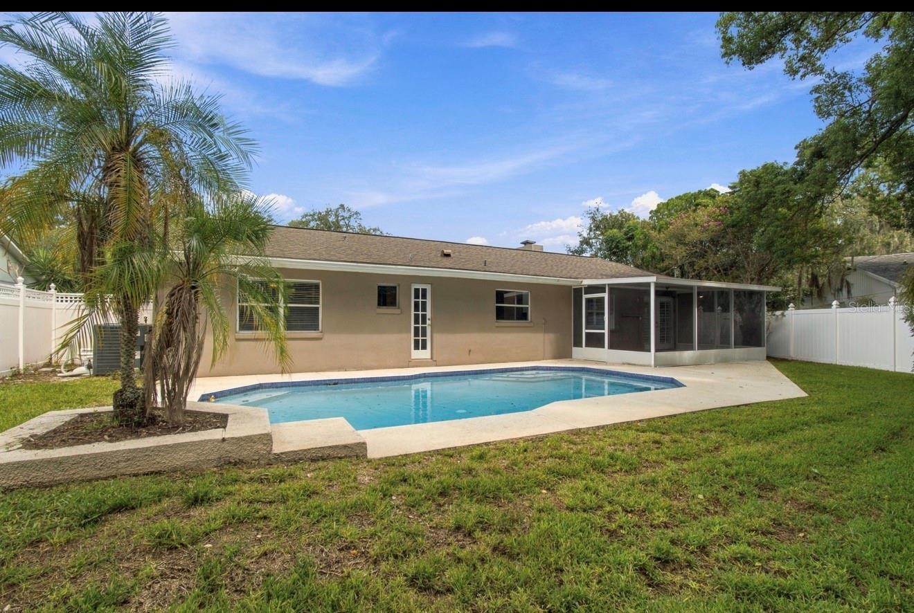 11626 CARROLLWOOD DR — photo 38