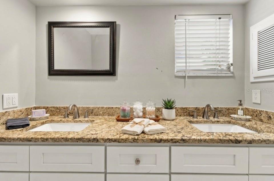 11626 CARROLLWOOD DR — photo 20