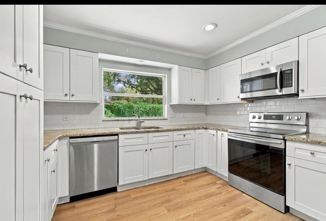 11626 CARROLLWOOD DR — photo 17