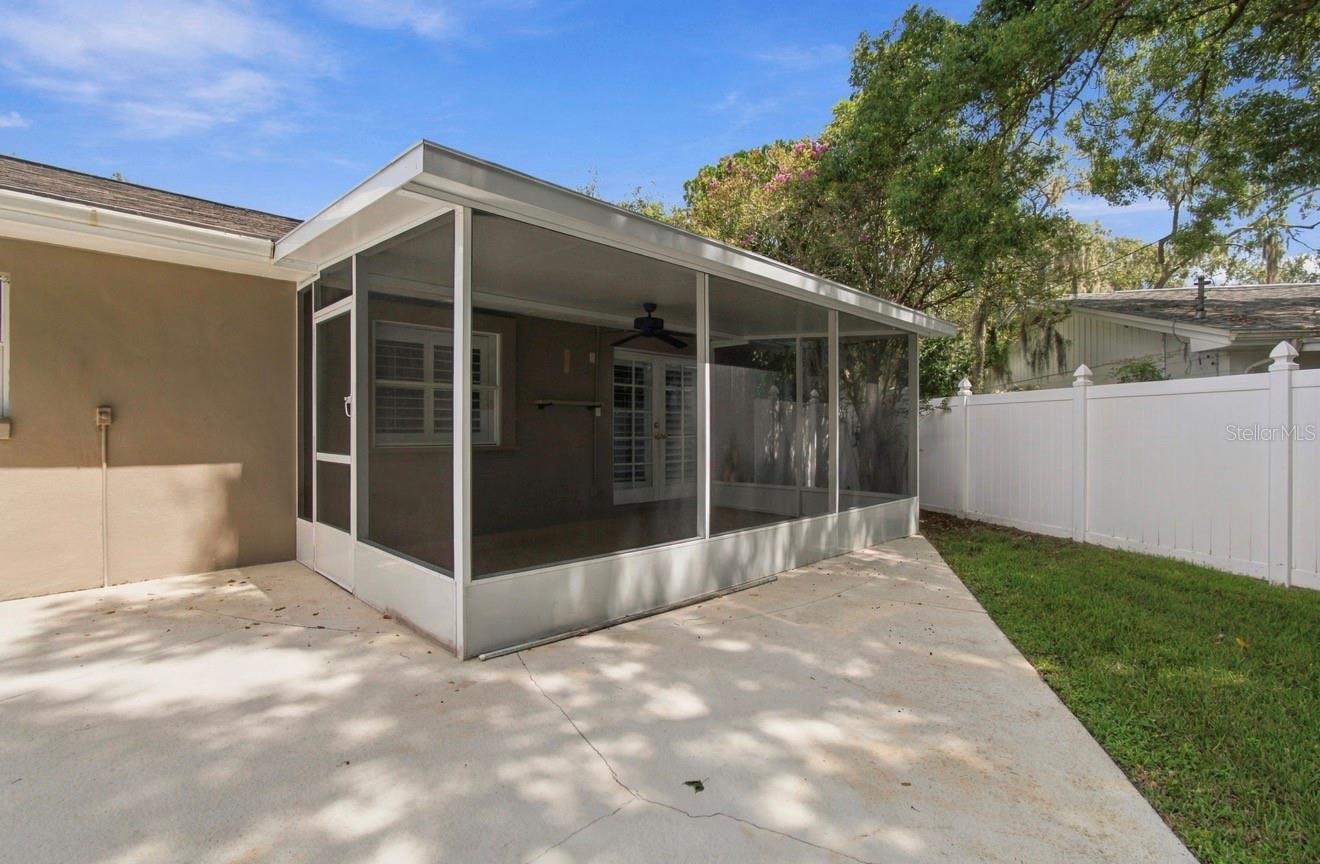 11626 CARROLLWOOD DR — photo 33